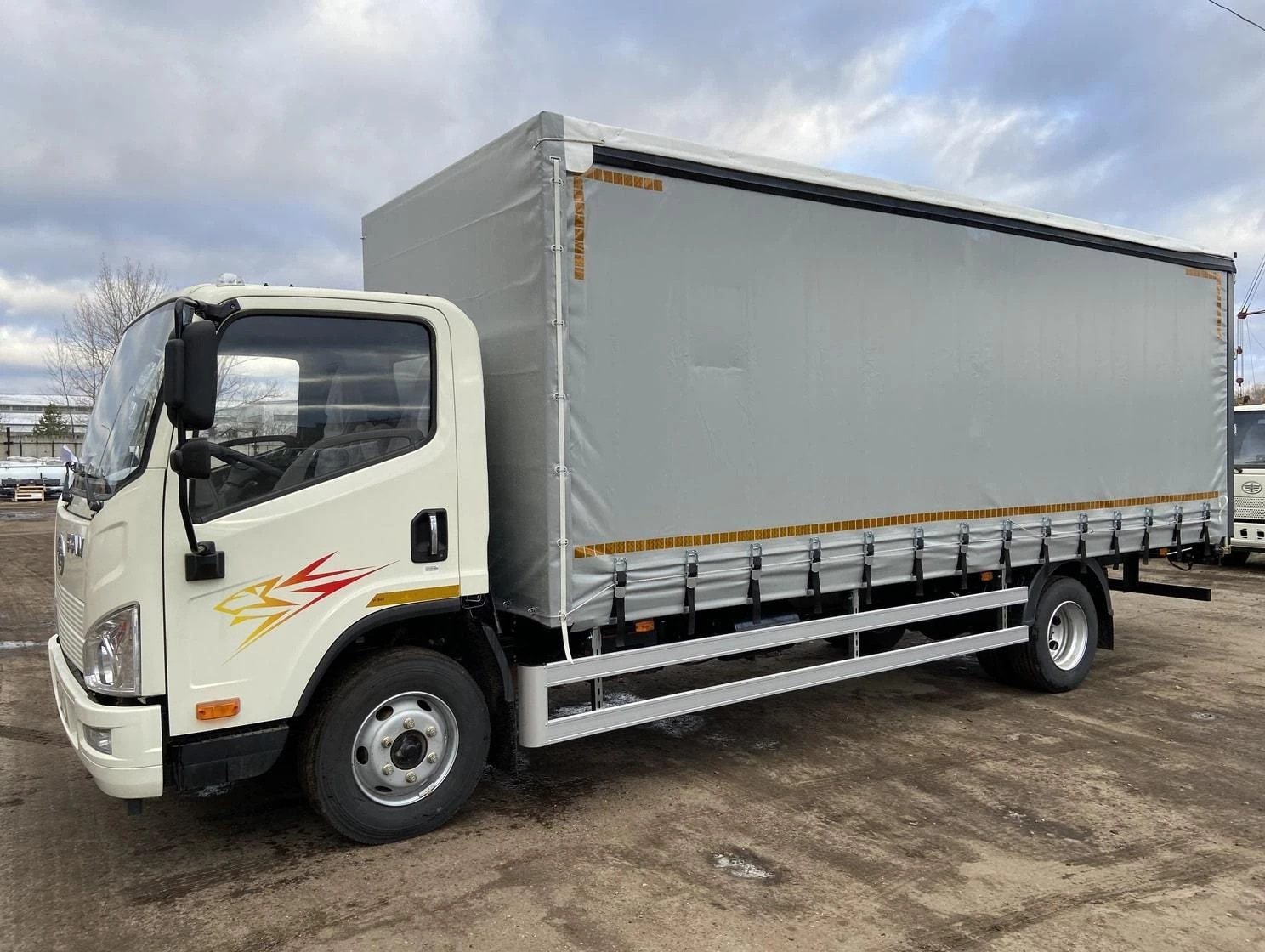 Бортовой автомобиль FAW Tiger 6G